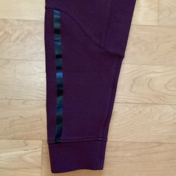 NWOT - ALPHALETE- Men’s Jogger Sport Sweatpants (L) - Merlot Colored - Picture 3 of 7